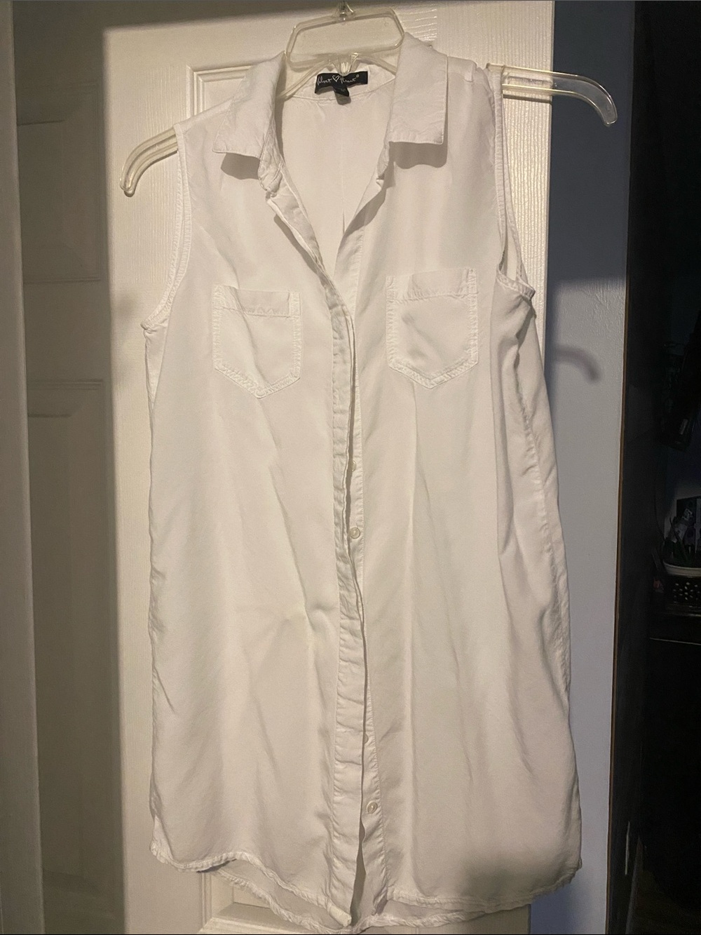 Velvet Heart White Sleeveless Shirt Dress